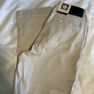 Ann Klein.  Women’s Slim Capris